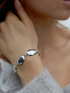 Dualism Oval Bracelet