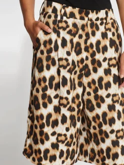 Uama Shorts